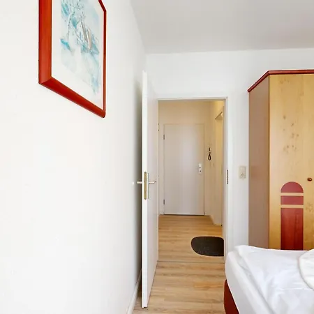 Appartementhaus Binzer Sterne 52 *